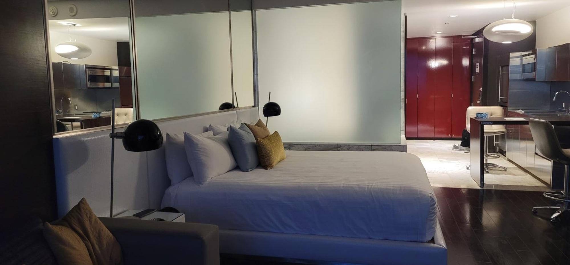 Palms Place Luxury 35th Floor Unit With Amazing Strip View Las Vegas