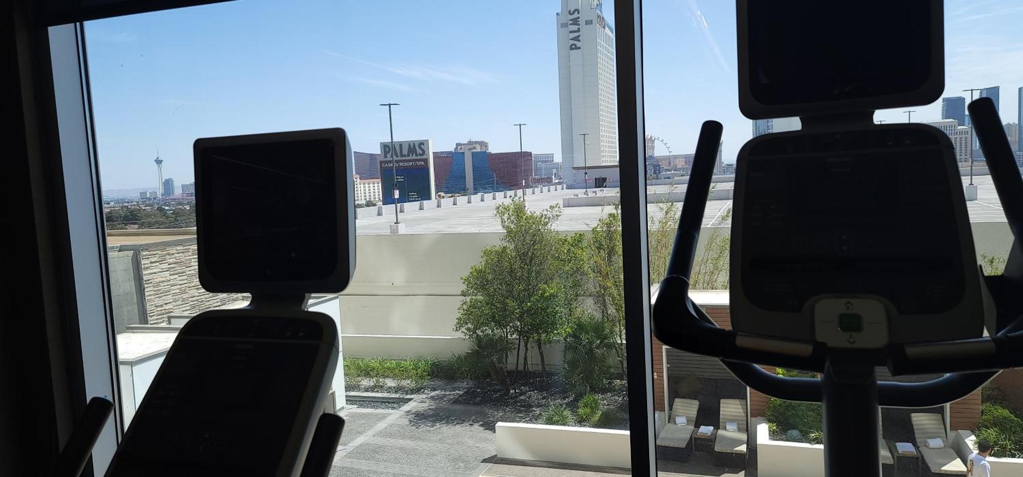 Palms Place Luxury 35th Floor Unit With Amazing Strip View